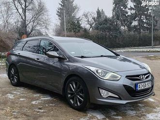 hyundai i40 sw 2.0 gdi 177le családi autó