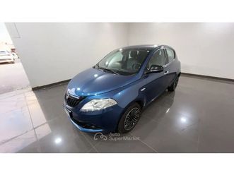 lanci ypsilon 1.0 hybrid silver plus 70cv ypsilon 1.0 hybrid silver plus 70cv