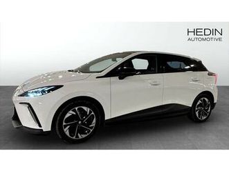 luxury mg4 lux 64 kwh