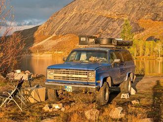 chevrolet suburban v20 v8 5.7 4x4 oldtimer