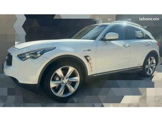 infiniti fx 30d ou échange contre 4x4