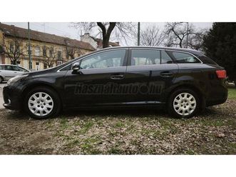 toyota avensis wagon 2.0 d-4d premium navi. bőr. tempomat. kamera. ülés fűtés. vonóhorog. kétzónás klíma