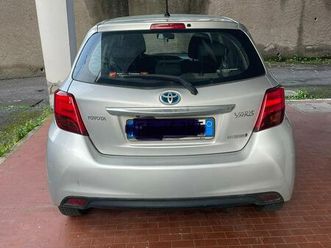 toyota yaris hybrid