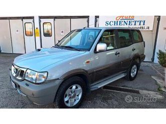 nissan terrano ii 2.7 tdi 5p. luxury autocarro