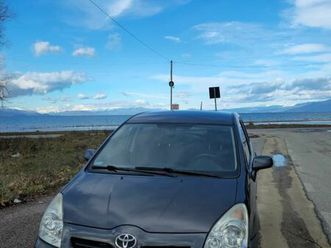 toyota corrola verso 2009 motorr 2.2 nafte 6+r marsha