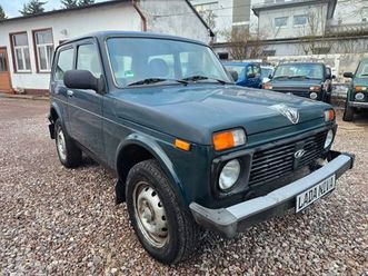 lada niva only*tüv 09.2027*ahk*4x4*2 hand*