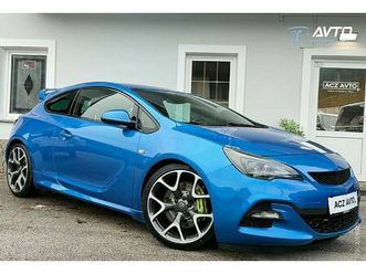opel astra 2.0 turbo•opc•gtc•led•recaro•infinity•pdc•odliče