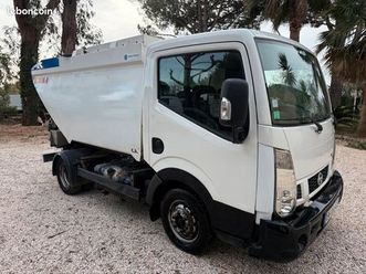nissan cabstar bom benne a ordure ménagères
