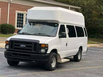 2011 ford econoline e350 super duty with wheelchair lift