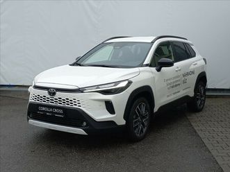 1.8 hybrid e-cvt 140k style