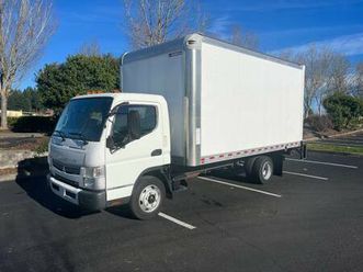 2019 mitsubishi fuso box truck…low miles!