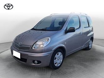 toyota verso 1.3i 16v cat