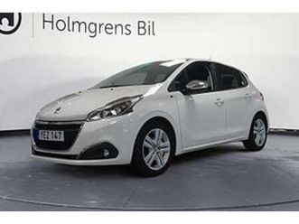 peugeot 208 4,95% ränta 1.2 puretech 82hk panoramaglastak dragkrok