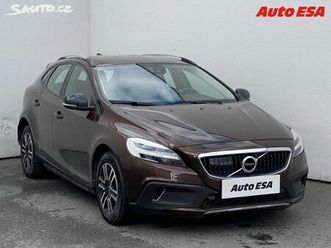 volvo v40 2.0 d3,cross country,at