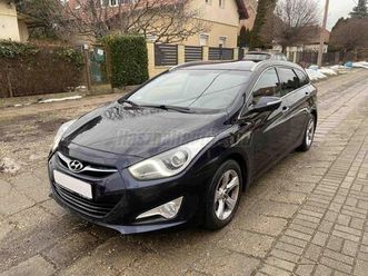 hyundai i40 2.0 gdi style /208.129. km. sérülésmentes! vezetett szervizkönyv./
