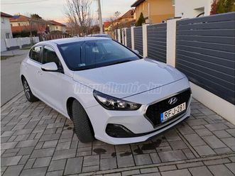 hyundai i30 1.0 t-gdi life fastback