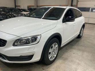 volvo v60 cross country 2.4 d4 plus awd