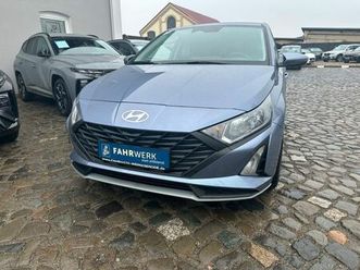 hyundai 1.2 mpi go, navi+bluelink,sitz-lenkradh.