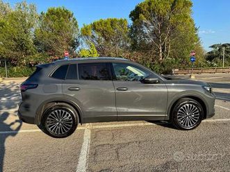 tiguan iii serie 1.5 benzina elettrica