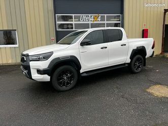 toyota hilux invincible double cabine 4 places 2.8 diesel 204 cv bva6 sans malus ni tvs