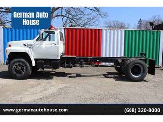 1994 ford f-700 4x2 2dr regular cab! only 12k!