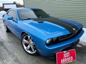 2009 dodge challenger srt8