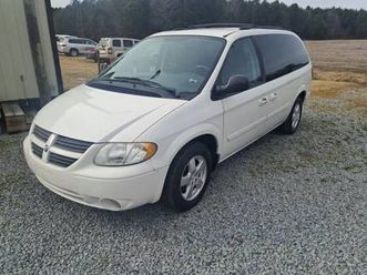 2005 dodge grand caravan stow n go
