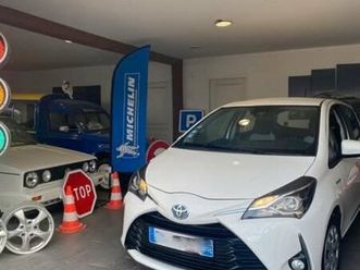 toyota yaris hybride iii (3) 1.5 vvt-i 100 france business affaires auto