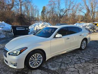 2015 infiniti q70l