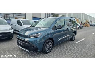 toyota proace city verso 1.5 d-4d vip