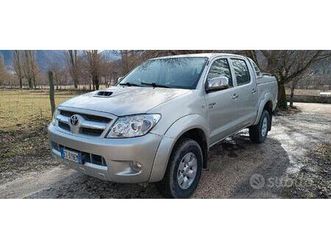 toyota hilux 3.0