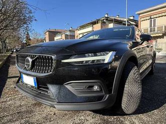 v60 cross country 2.0 b4 ultimate awd auto