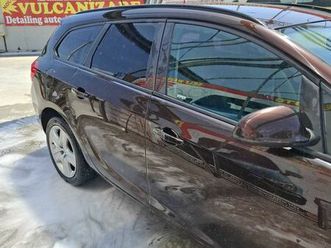 mașină opel astra j berceni