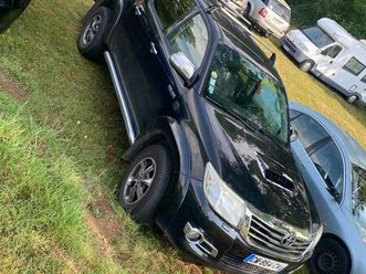 échange toyota hilux contre land rover 110 130 crew cab