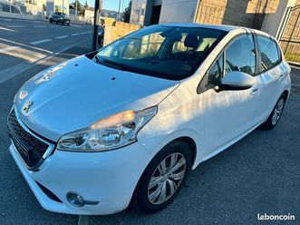 peugeot 208 sté 1.6 e-.hdi 92 confort pack clim 2 places
