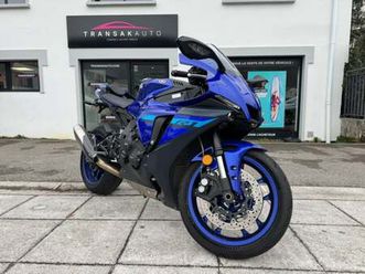 yamaha yzf-r1 2024 / 998 cm3 / ligne complete racing akrapovic evo 3 / quad lock induction / entretien à jour