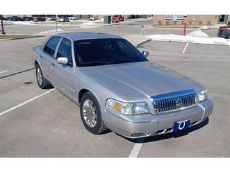 2010 mercury marquis