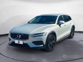 volvo v60 cross country 2.0 d4 pro awd geartr.