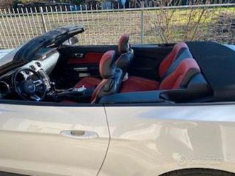 cabrio ford mustag