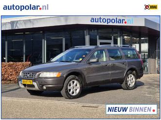 volvo xc70 2.5 t summum trekhaak/leder/schuifdak etc