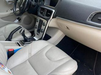 volvo v40 d2 del 2015