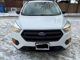 selling ford escape 2017 low kms