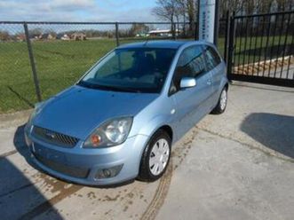 ② ford fiesta 1.3i essence 77000km + options — ford — 2ememain