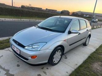 ② ford focus 1.6 16v ambient boîte automatique — ford — 2ememain