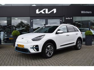 e-niro dynamicplusline 64kwh 3-fase | cruise control adaptief | navigatie | camera | stoel+stuurverwarming | schuifkanteldak | tot 10jr. kia-garantie