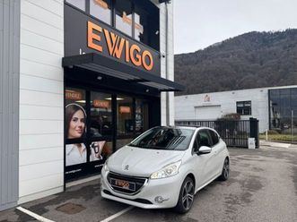 peugeot 208 1.6 e-hdi fap stop and start 92ch allure toit panoramique gps attelage radar ar