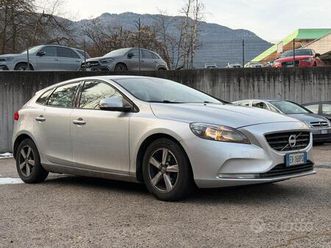 volvo v40 pezzi di ricambio