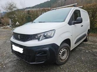 ② peugeot partner 2021 1.5 bluehdi 137000 km — camionnettes & utilitaires — 2ememain