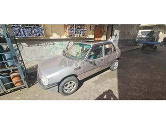 peugeot 205 bon état modèle 1989 7cv diesel