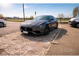 maserati ghibli 330 cv mhev gransport